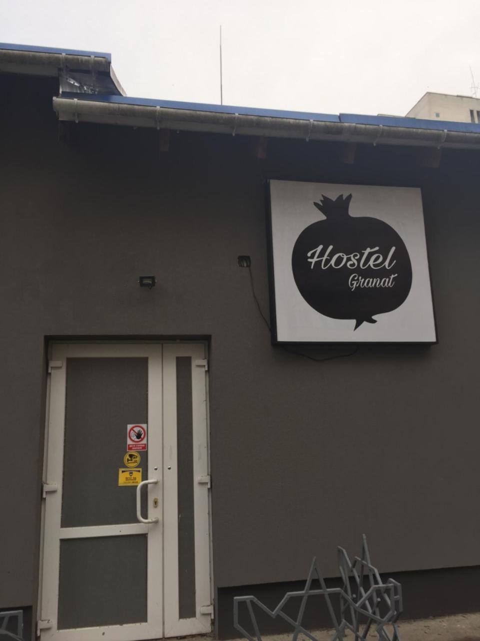 Hostel -Hotel Granat Rivne City Exteriör bild